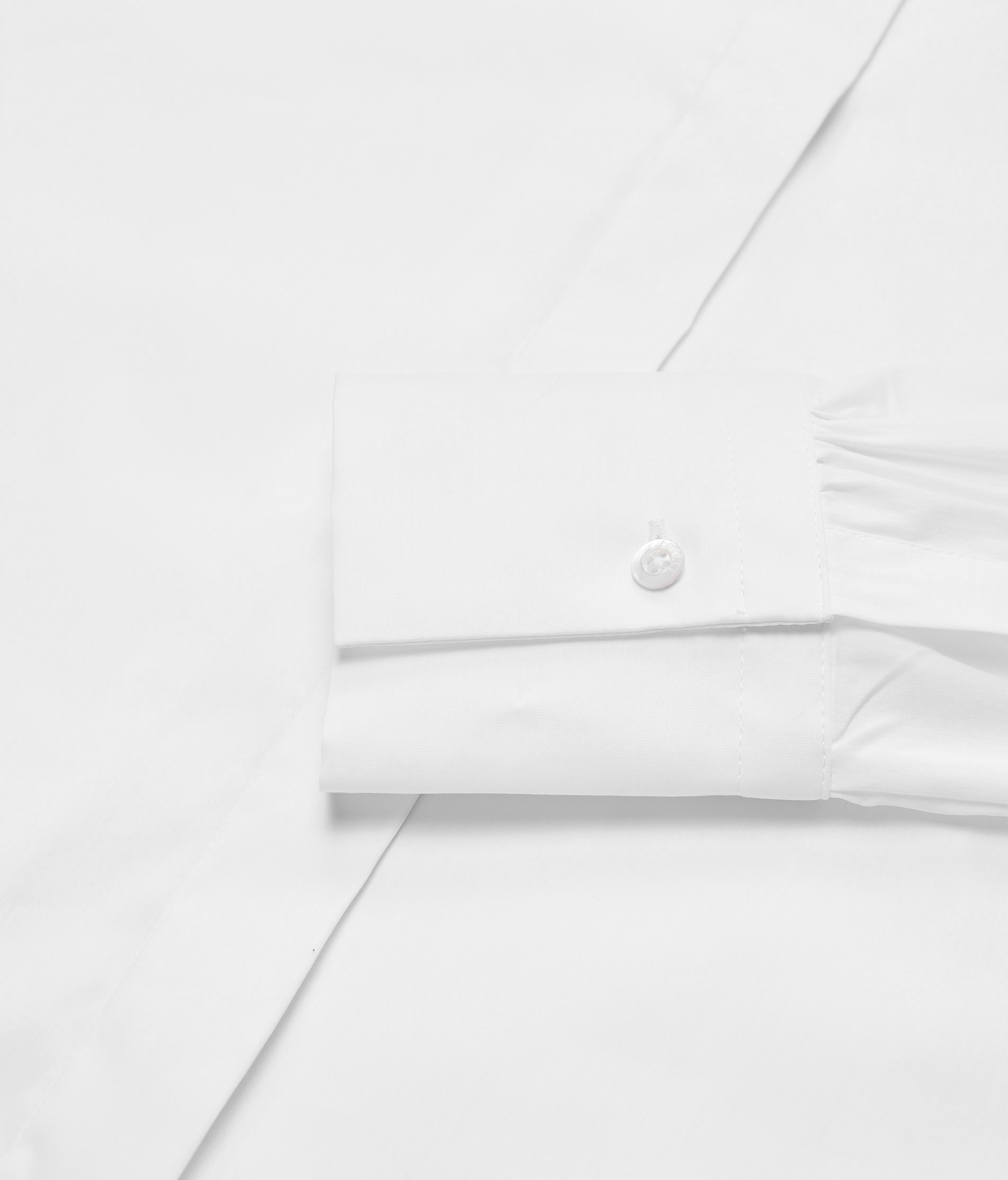 EVE – Stretch-Bluse mit Stehkragen in Weiß