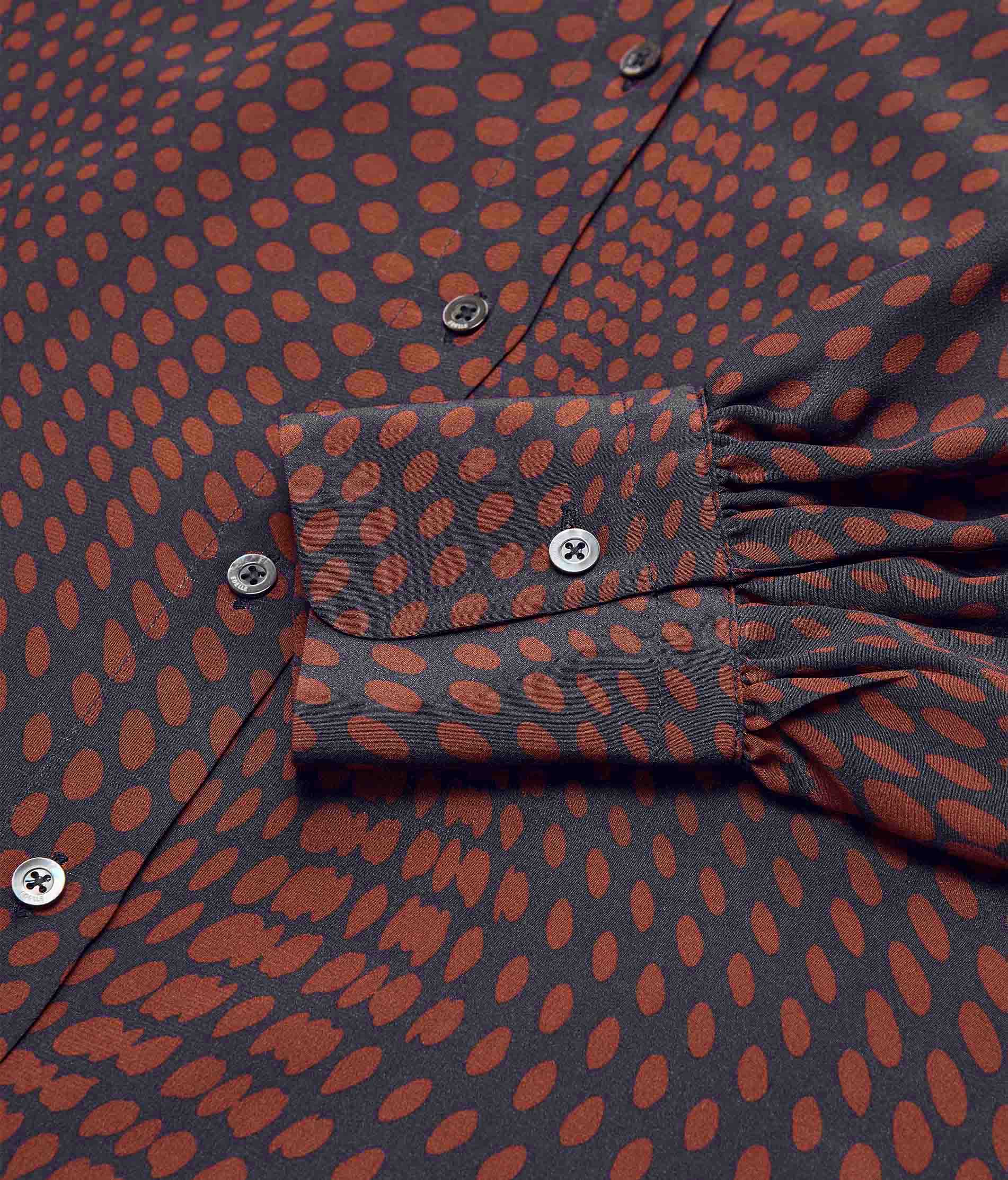 CHERRY – Seidenbluse in Bordeaux und Dunkelblau